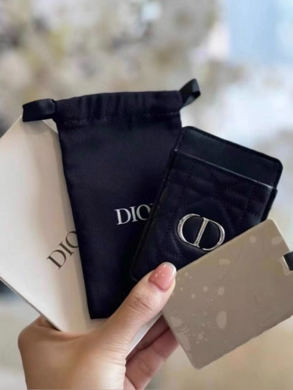 Dior Beauty Black Quilted Card Holder Compact Mirror Storage Set w/ 3M Adhesive - Picture 4 of 6